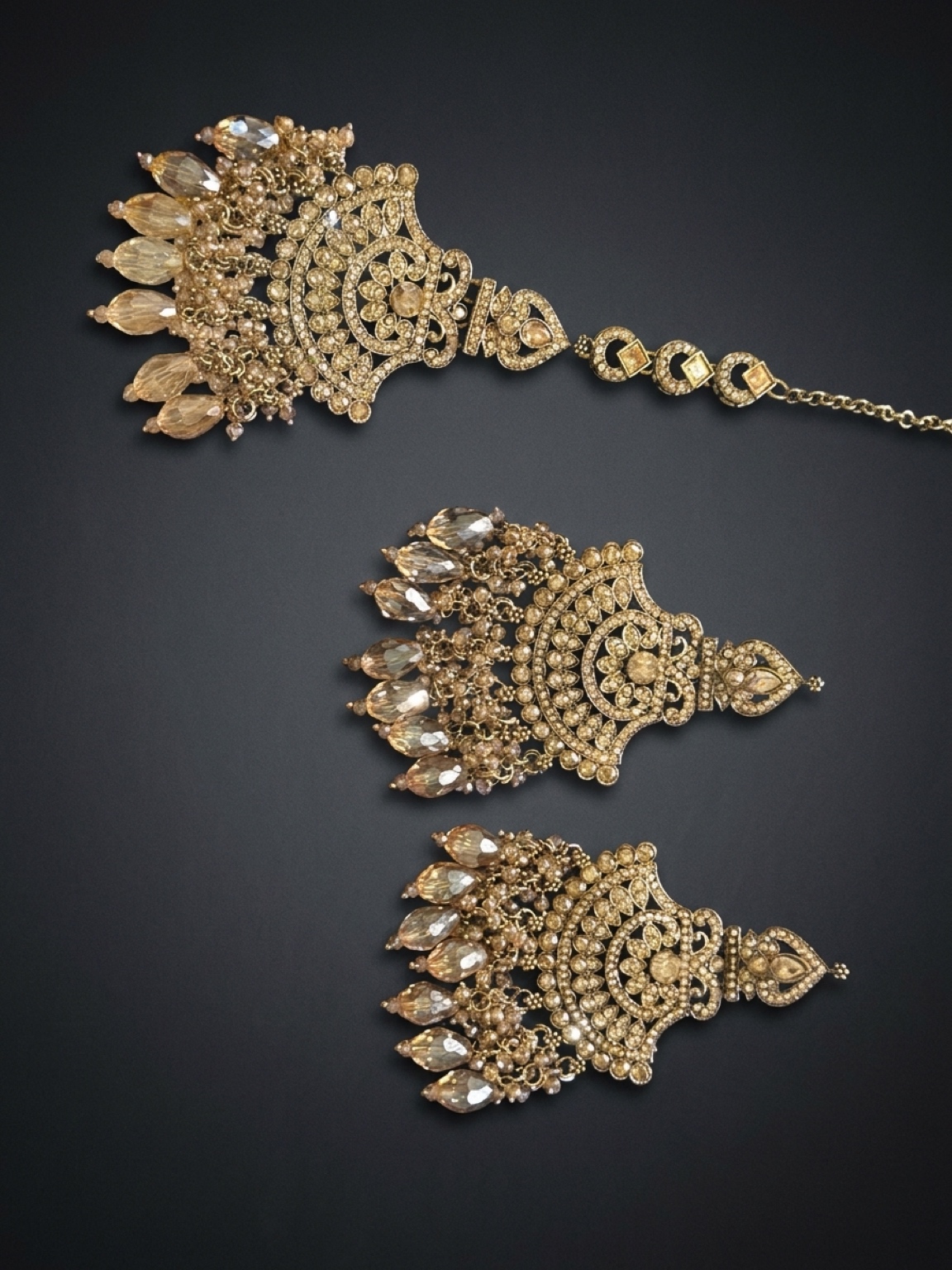 beautiful golden earring with tikka elegant traditinal jewellery for special occassion beautiful golden earring with tikka elegant traditinal jewellery for special occassion