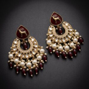 deer motif chandelier earring with beads and pearls